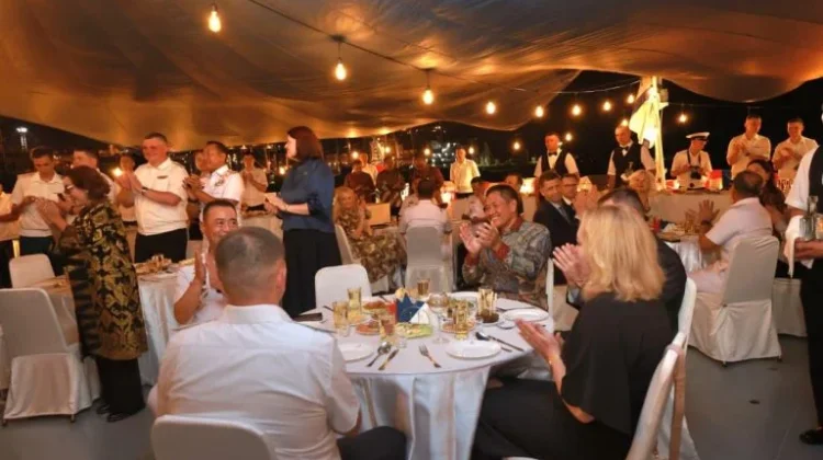 Vice Defense Minister Attends Reception Aboard Russian Corvette in Jakarta