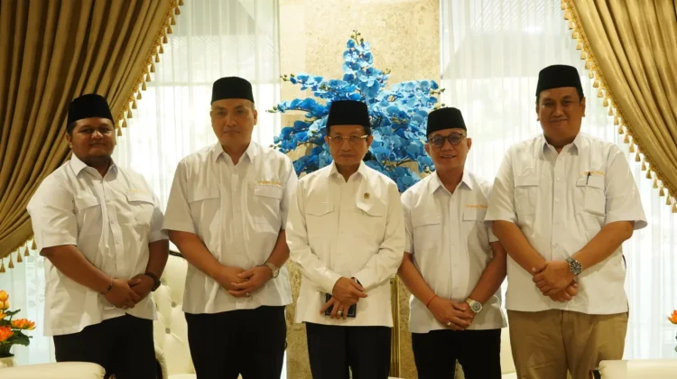 Minister Highlights Religious Approach for Environmental Awareness