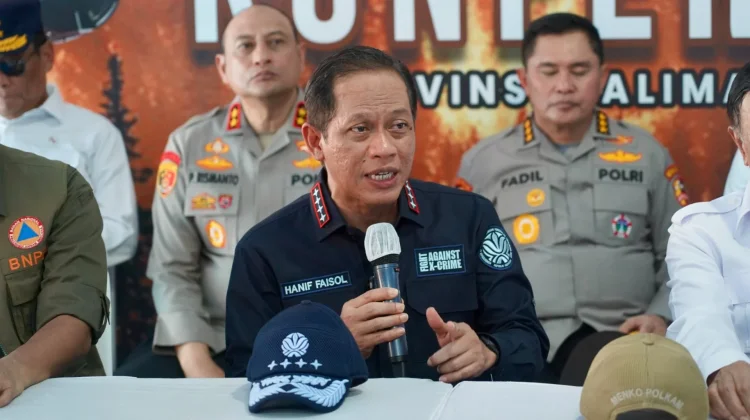 Minister Hanif: Government Prioritizes Forest & Land Fire Control