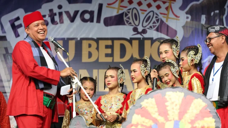 The Participants of Adu Bedug Festival in Bekasi Enjoy the Event Enthusiastically