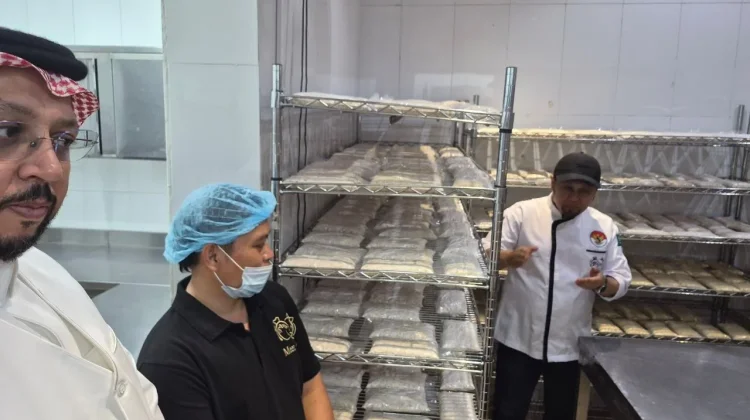 Hajj Ministry Ensures Strict Food Supervision for Indonesian Pilgrims in Madinah