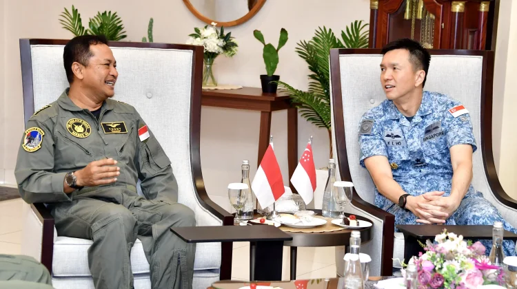 Indonesian Air Force and RSAF Discuss Joint Exercises