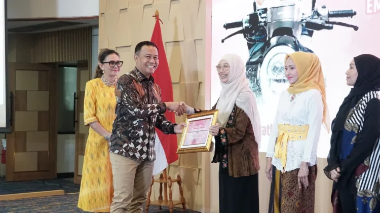 Indonesia Promotes Women’s Role in Road Safety Through Kartini Day Initiative