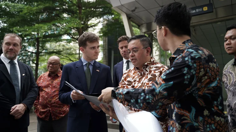 UK Minister for Aviation, Maritime and Decarbonisation Visits Indonesia