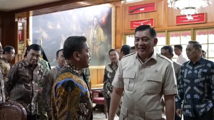 Minister Sjafrie Urges Fostering Ties with Seniors-Retired TNI Top-Rank Officers