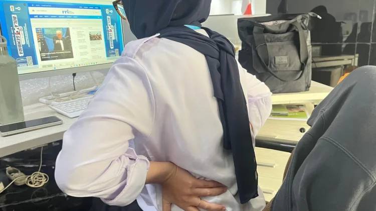 Finance Minister Purbaya Admits Back Pain, Recognize the Symptoms