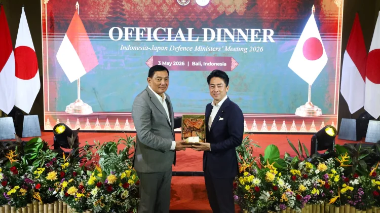 Indonesian-Japanese Defense Ministers Reinforce Friendship and Trust in Bali