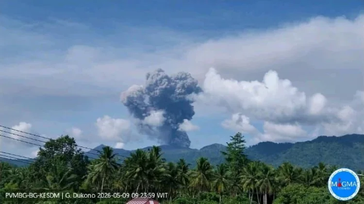 Hikers Urged to Follow Guidelines As Search for Dukono Eruption Victims Continues