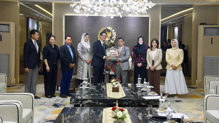 Thai Ambassador Discusses Tourism-Dairy Cooperation with Indonesian Parliament