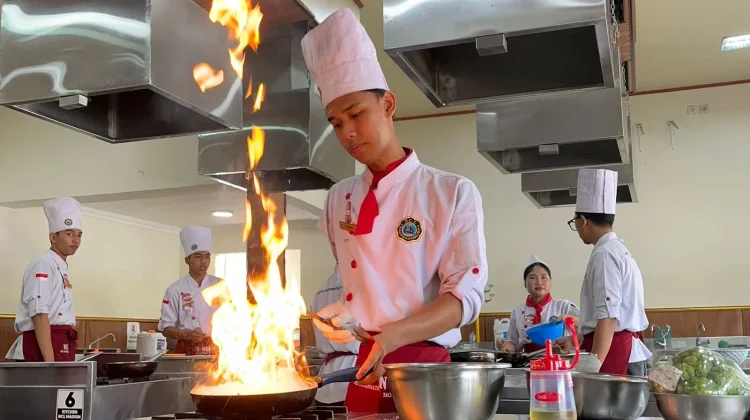 Indonesian Govt Encourages Vocational High School Grads to Work Abroad