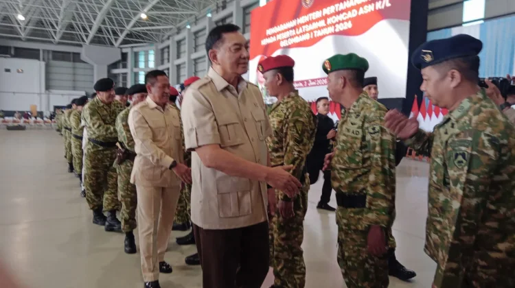 Minister Sjafrie Provides Briefs to Reserve Component of Civil Employees