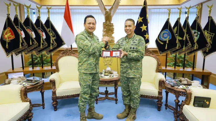 Indonesian Air Force Receives an Audience of the Joint Defense Area Command III