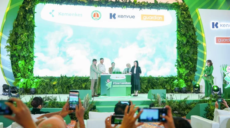Indonesia's Ministry of Health Urges Early Action Against Youth Smoking