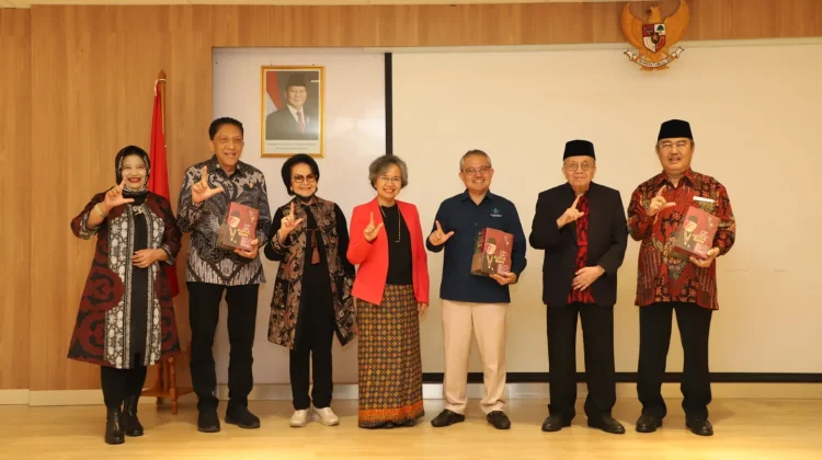 Indonesia Marks 101st Anniversary of Literary Figure Asrul Sani