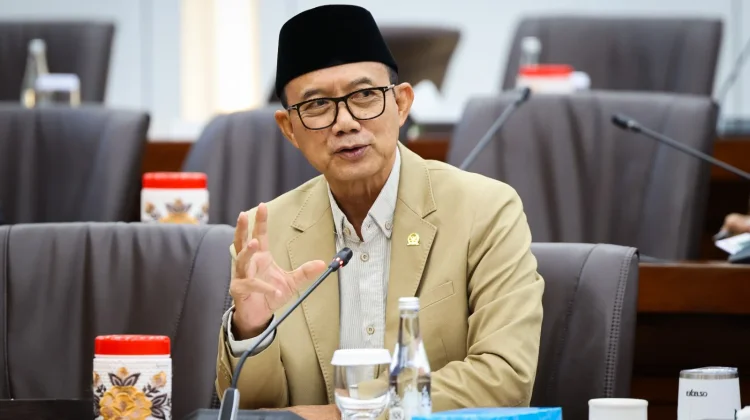 Indonesian Parliament Urges Budget Review Amid Currency and Cost Pressures