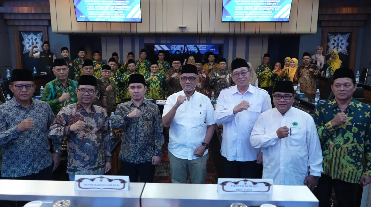 Mojokerto Grants Land, Buildings to Strengthen Hajj Services