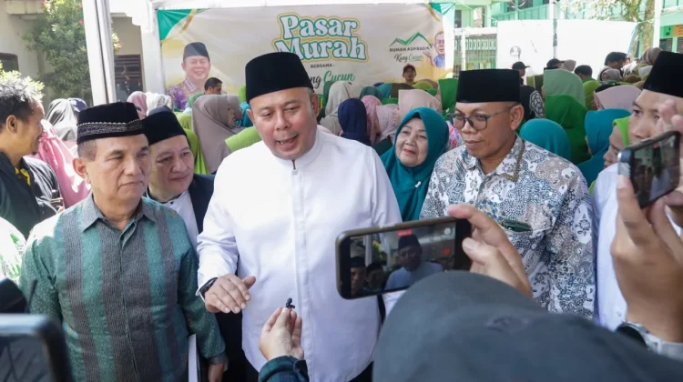 Indonesian Lawmaker Expands Affordable Food Market Program to Support Household