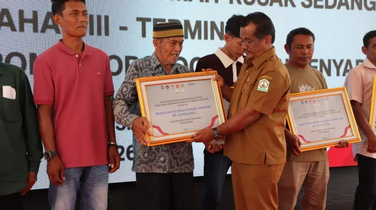 Government Distributes USD 5.86 Million Aid in Aceh Tamiang