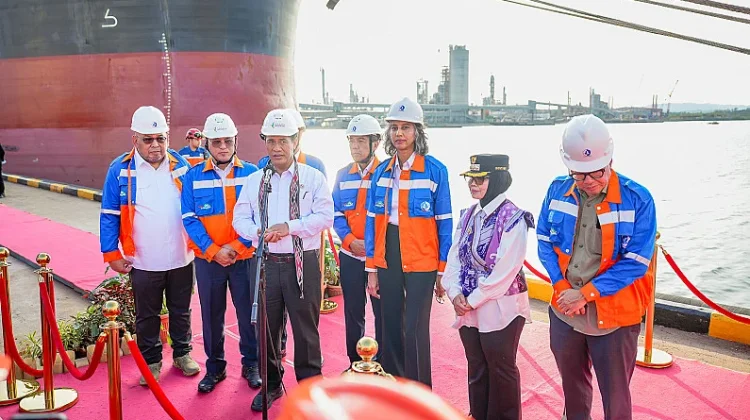 Indonesia Ships First Urea Fertilizer Cargo to Australia