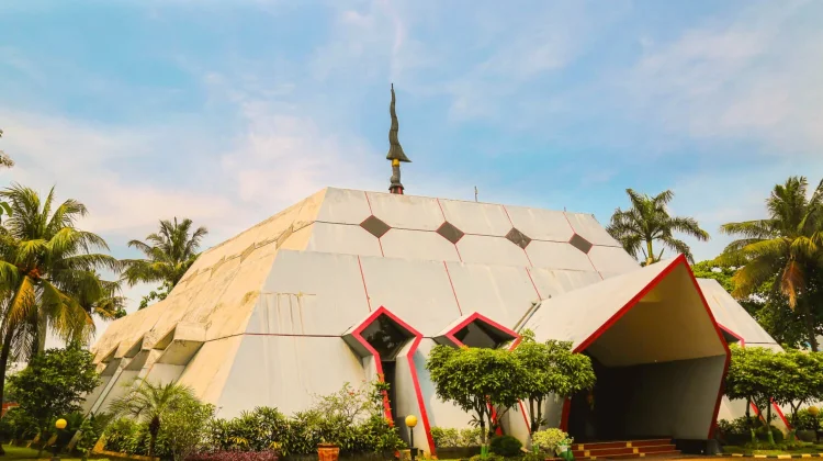 ‘Museum Pusaka’ Offers Free Admission to Exhibits of Traditional Indonesian Weapon