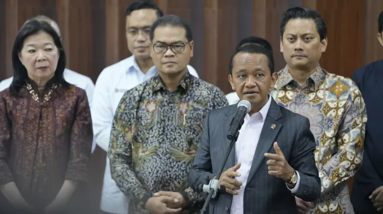 Indonesian Govt Lowers Industrial LNG Prices to Protect Workers from Layoffs