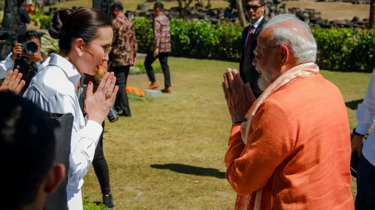 PM Modi Visits Prambanan to  Indonesia-India Cultural Diplomacy