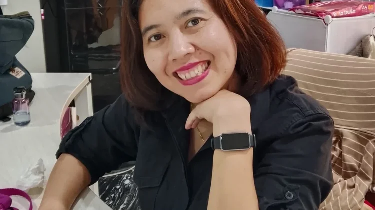 In 0.4 Seconds, a Smile Builds Trust
