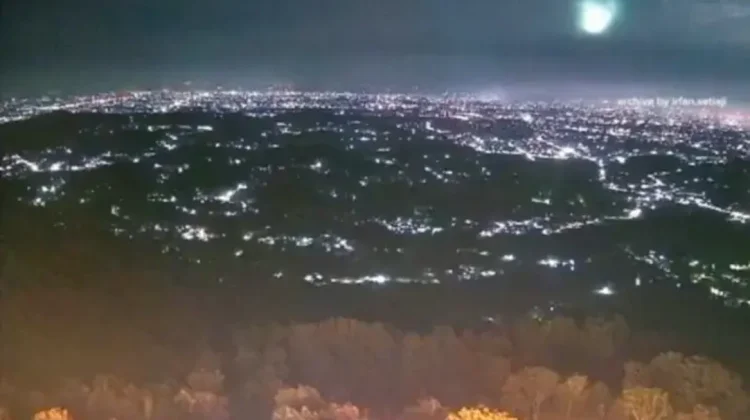 BRIN Reveals Chronology of Large Meteorite Crossing Java, Indonesia
