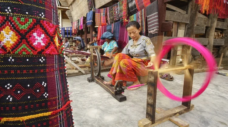 Ulos Cloth, a Batak Cultural Heritage Rich in Meaning and Global Recognition