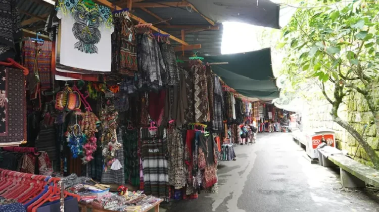 10 Most Popular and Unique Souvenirs from Lake Toba