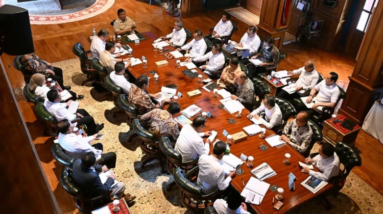 Prabowo Orders Special Fuel Price for Medium Fishing Vessels