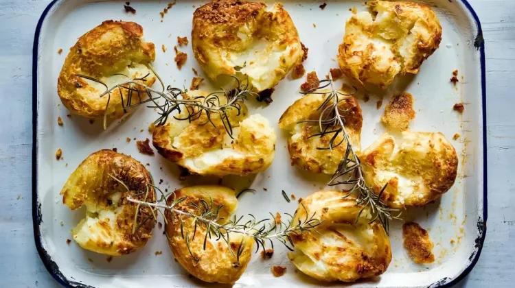 Potatoes Familiar and Liked by Many People in the World