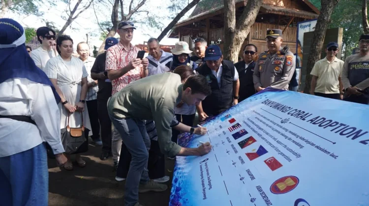 ASEAN Delegates Praise Banyuwangi's Community-Led Blue Economy