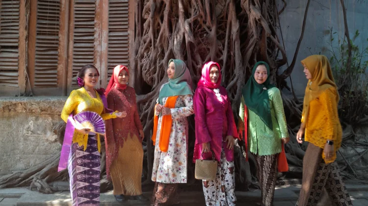 Rahmi Hidayati Encourages More Women to Embrace Kebaya as an Everyday Attire