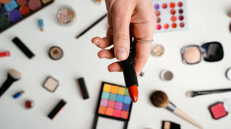 Govt Protects Cosmetics Industry with Safeguard Policy