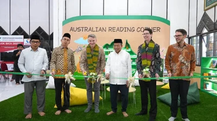 Australian Ambassador opens Australian Reading Corner at Al-Markaz Mosque