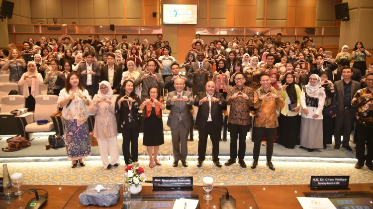House Invites Students to Become Ambassadors of ASEAN Identity