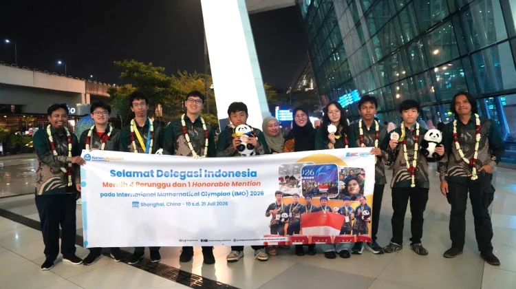 Indonesia Wins Four Bronze Medals at International Math Olympiad