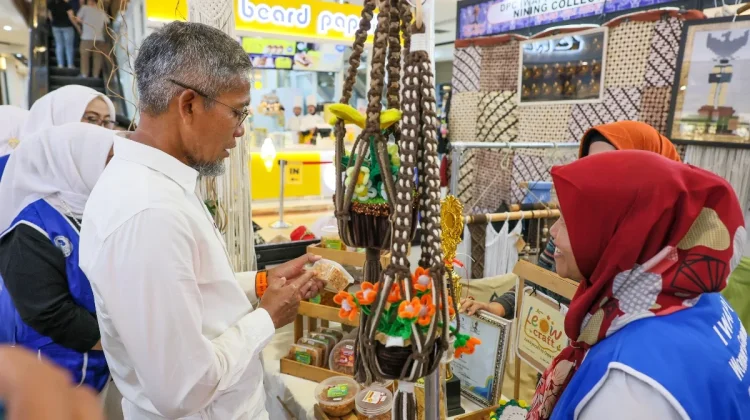 Indonesia Empowers Women Entrepreneurs Through Business Exhibition