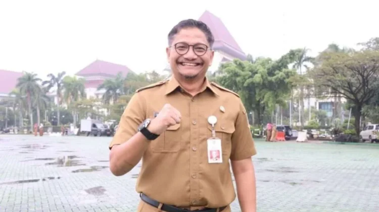 Bekasi Enhances Higher Education Access Through Youth Scholarship