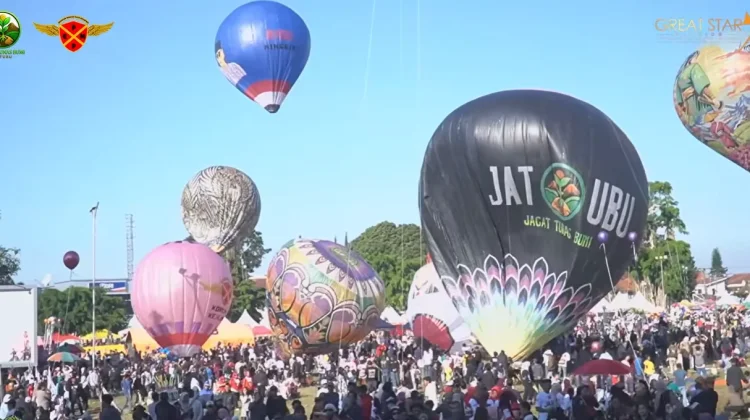Wonosobo Balloon Festival Encourages Public Role in Government Programs