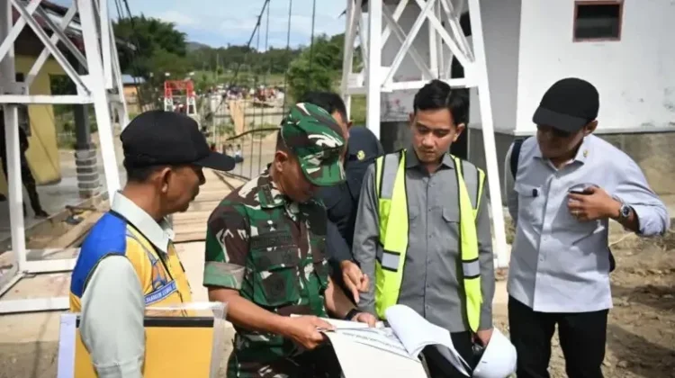 VP Gibran Inspects Aceh's Post-Senyar Suspension Bridge Construction