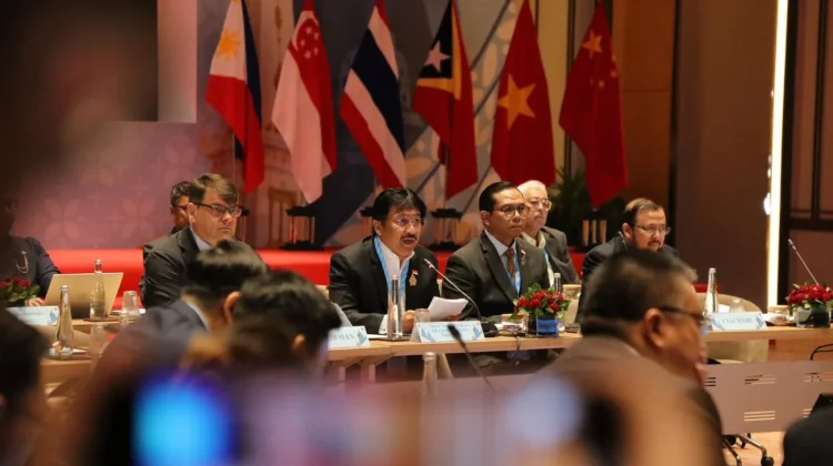 Garuda Indonesia Calls for Stronger ASEAN-China Connectivity