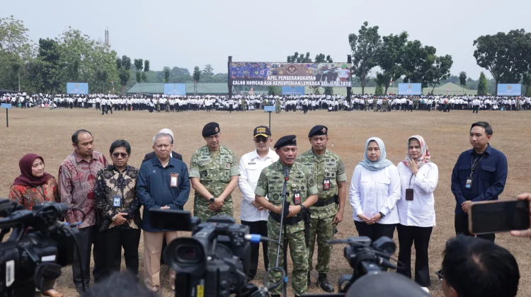 Defense Ministry to Train Thousands of Civil Servants for Reserve Component
