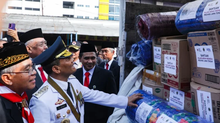 Central Java Sends Aid and 16 Personnel to Quake-Hit NTT