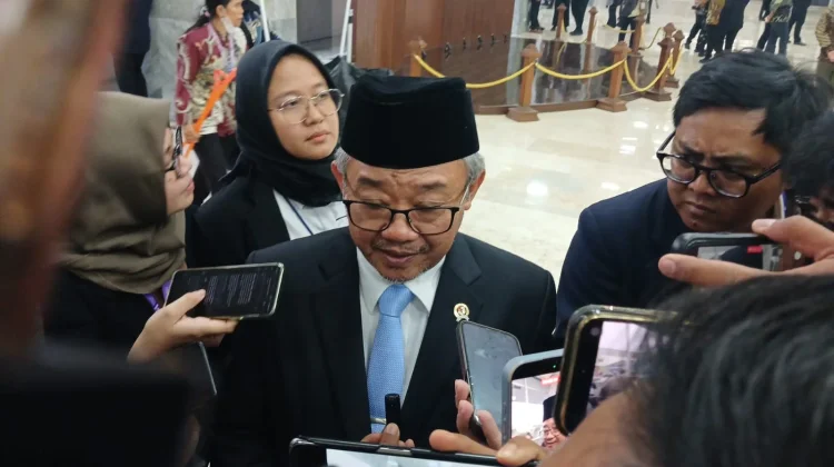 English to be Compulsory Subject in Indonesia Starting 2027: Education Minister