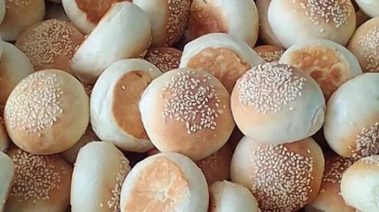 Kompiang Cake, A Taste of Flores’ Traditional Culinary Heritage