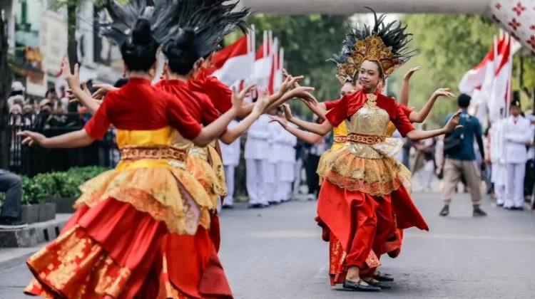 Jogja Fashion Carnival Showcases Indonesia’s Cultural Creativity