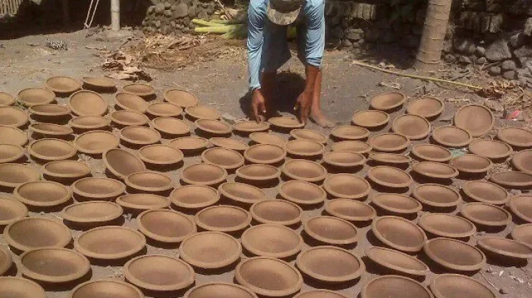 Bentangan Pottery Village Preserves Klaten's Earthenware Heritage