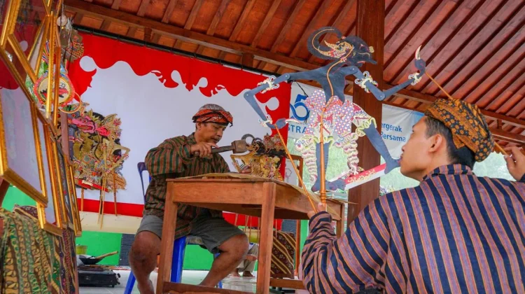 Sidowarno Village Preserves Authentic Buffalo-Hide Wayang Craft